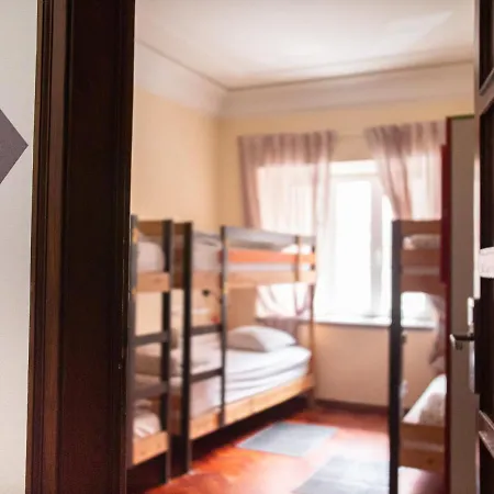 Top Hostel *