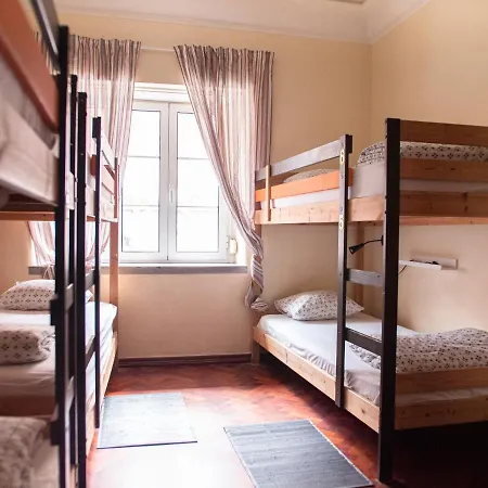 里斯本托普旅舍 * Lisboa